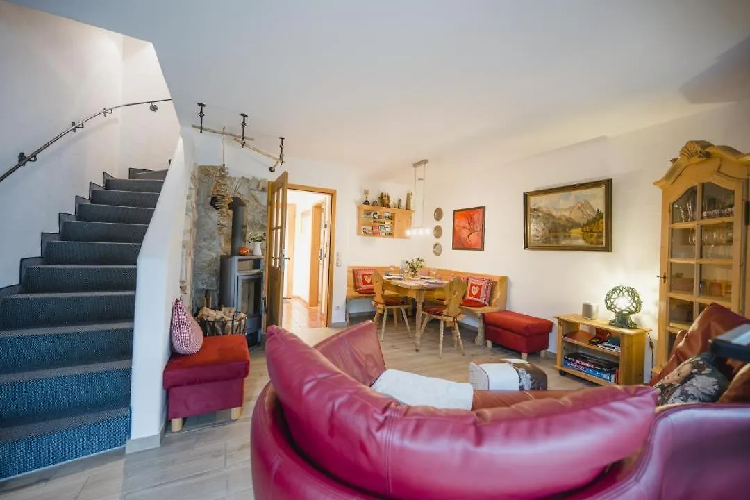Ferienhaus Alpenliebe In グライナウ ドイツ